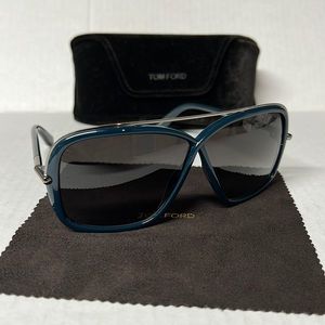 Tom Ford Brenda Greenish Blue Sunglasses with velvet case